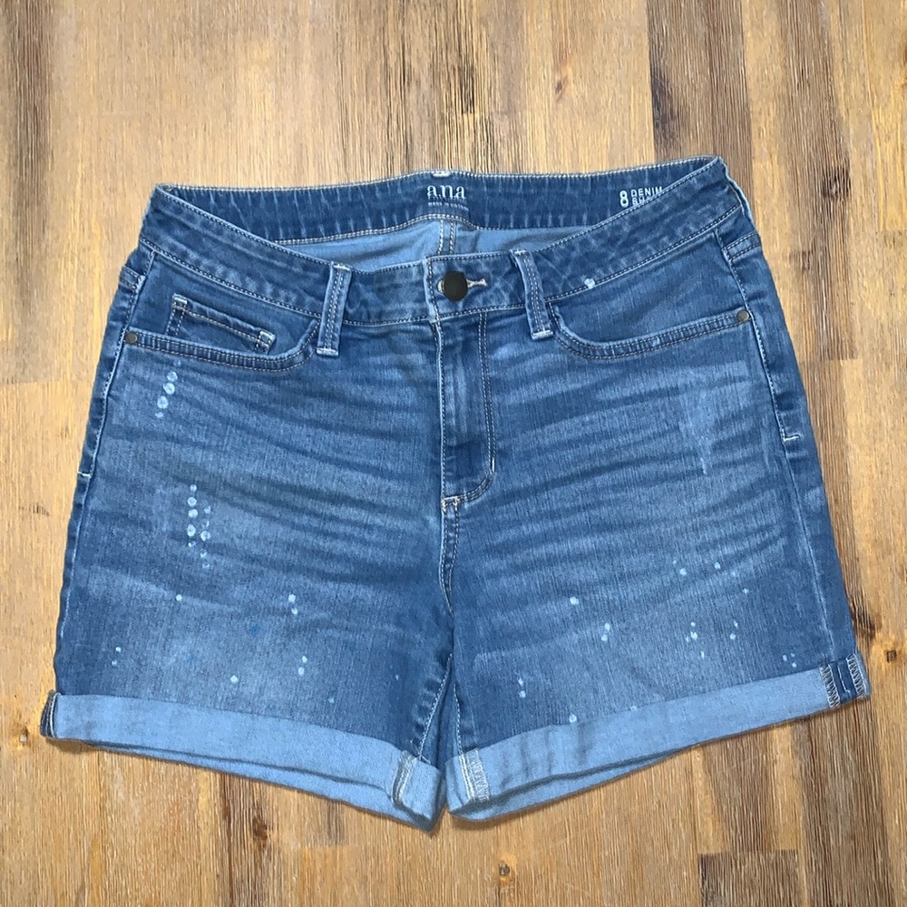 a.n.a - Cuffed 5” Denim Shorts - Size 8 - bleached and distressed medium blue
